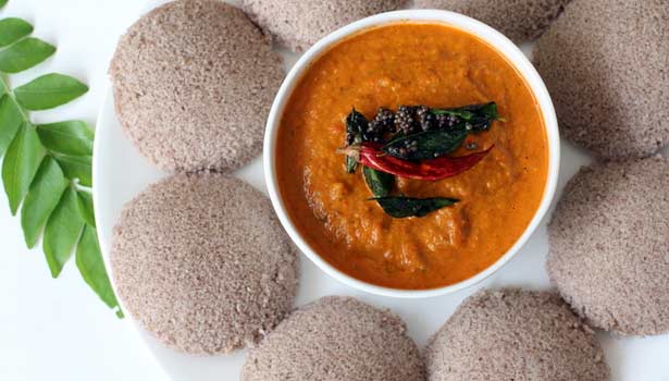 இரத்தத்தில் சர்க்கரை அளவை கட்டுப்படுத்தும் ராகி தட்டு இட்லி; செய்முறை இதோ 20 நிமிடங்களில்