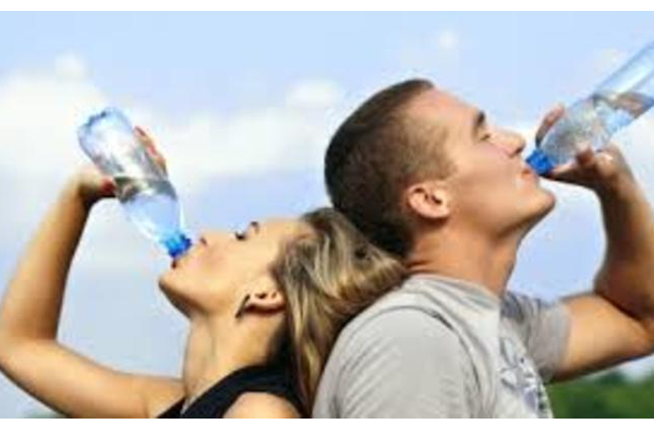 நீங்க போதுமான அளவு தண்ணீர் பருகாவிடில் என்ன நடக்கும் தெரியுமா?